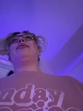 nativepumpkin95 online show from February 2025 06:29:02 AM