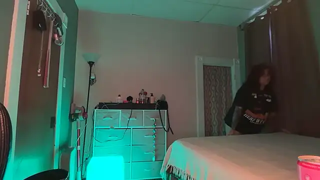 nativepumpkin95 online show from April 2026 11:46:02 PM