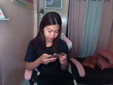 Snapshot of young_salsalita chatting on May 2026 02:02:02 PM young salsalita online show from May 2026 02:02:02 PM
