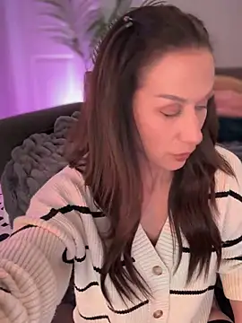 Fiona Kent  online show from February 2025 01:43:01 AM