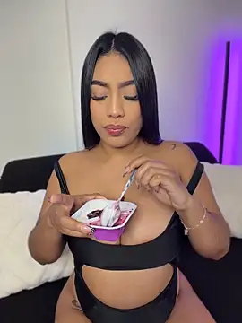 Sara mocca  online show from April 2026 09:04:01 PM