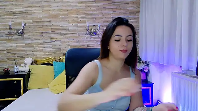 PlayfulElla online show from February 2025 11:44:02 AM