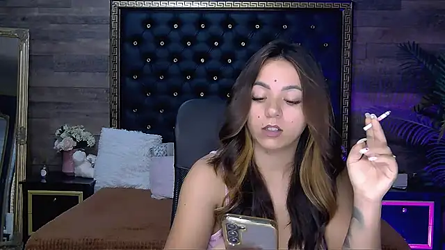 PlayfulElla online show from October 2025 08:26:01 AM