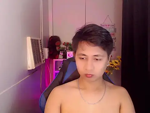 khael moreno online show from November 2025 12:38:02 AM