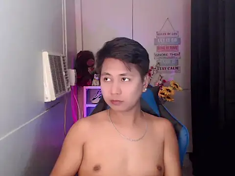 khael moreno online show from November 2025 01:59:02 AM