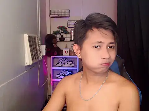 khael moreno online show from November 2025 11:04:02 PM