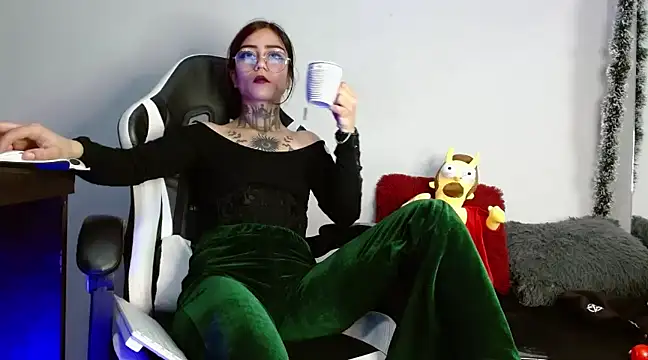 Snapshot of Ardat_Lili69 chatting on December 2024 12:45:02 PM Ardat Lili69 online show from December 2024 12:45:02 PM