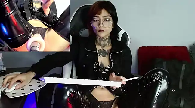 Snapshot of Ardat_Lili69 chatting on January 2025 03:50:01 PM Ardat Lili69 online show from January 2025 03:50:01 PM