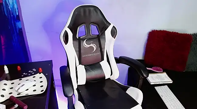 Snapshot of Ardat_Lili69 chatting on January 2025 03:47:02 PM Ardat Lili69 online show from January 2025 03:47:02 PM