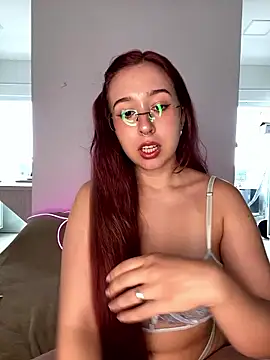 tsuki chan on online show from January 2026 03:25:01 PM