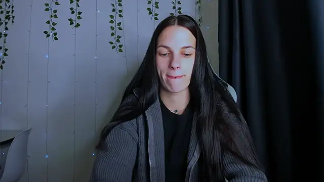 KarlaSim online show from October 2025 04:37:01 PM