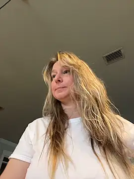 Vivian MayXxX online show from March 2026 05:01:02 PM