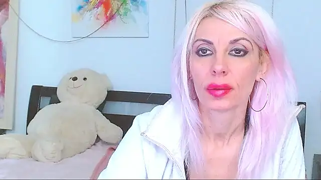 HoneyLara online show from December 2025 08:23:01 AM