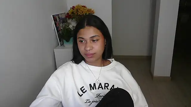 dark enchantress  online show from January 2025 05:21:02 AM