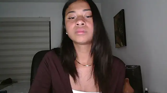 Snapshot of dark_enchantress_ chatting on July 2026 01:45:02 AM dark enchantress online show from July 2026 01:45:02 AM