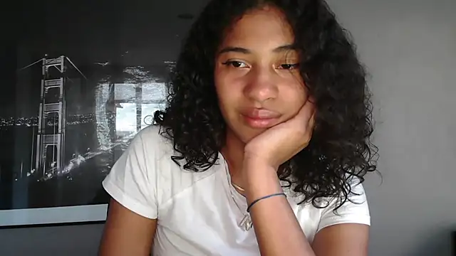 Snapshot of dark_enchantress_ chatting on July 2026 11:02:02 PM dark enchantress online show from July 2026 11:02:02 PM