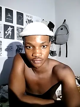 Snapshot of Lue3333 chatting on April 2026 03:07:01 AM Lue3333 online show from April 2026 03:07:01 AM