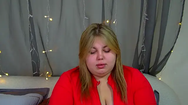 LillianKim online show from November 2025 06:40:01 PM