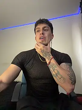 strongboy  online show from May 2026 08:25:01 PM