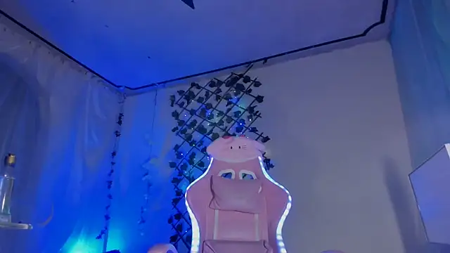 Snapshot of -Camila_ chatting on January 2025 08:01:01 PM -Camila  online show from January 2025 08:01:01 PM