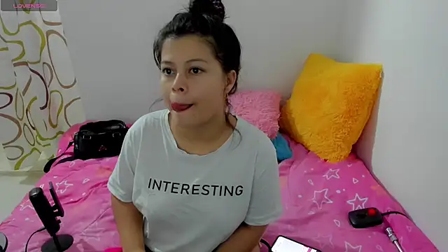 sweetnia online show from December 2024 09:43:01 PM