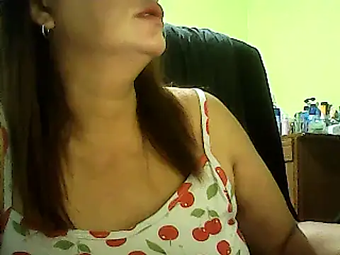 Snapshot of hott_scarlett chatting on February 2025 11:01:01 PM hott scarlett online show from February 2025 11:01:01 PM