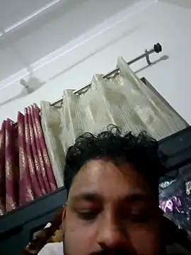 Snapshot of limtguys chatting on November 2025 07:01:02 PM limtguys online show from November 2025 07:01:02 PM