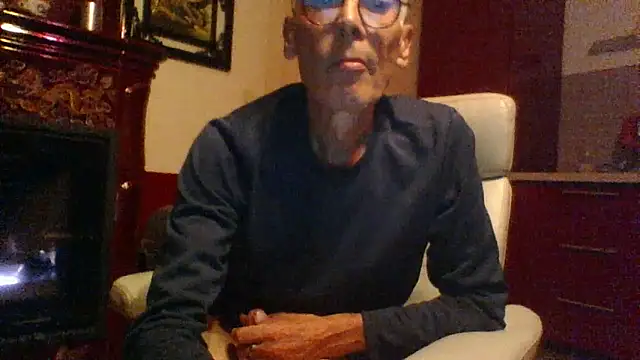 pierre5004 online show from October 2025 06:06:01 PM