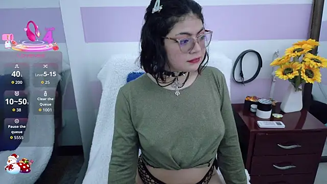 Catwhite  online show from December 2025 03:54:01 PM