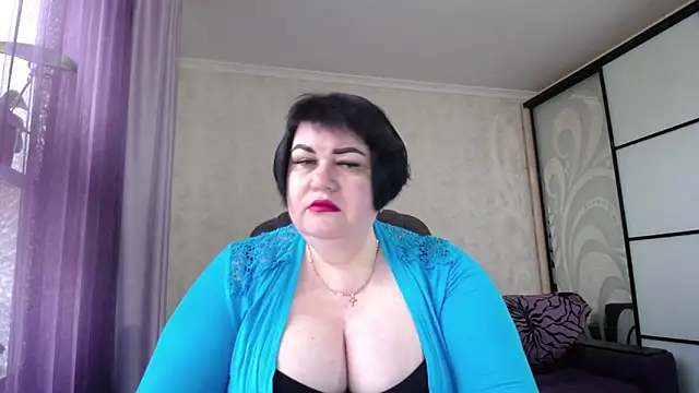 JuicyLady Di online show from April 2026 05:12:02 AM