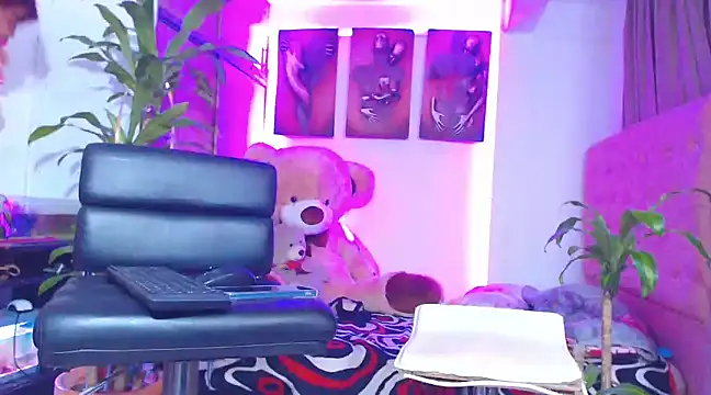 Snapshot of Hotgiirl_1 chatting on February 2025 03:53:01 AM Hotgiirl 1 online show from February 2025 03:53:01 AM