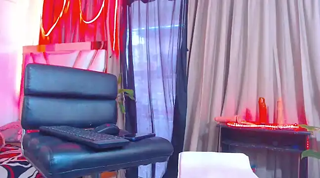 Snapshot of Hotgiirl_1 chatting on March 2025 03:02:01 PM Hotgiirl 1 online show from March 2025 03:02:01 PM