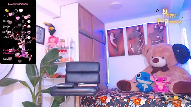 Snapshot of Hotgiirl_1 chatting on October 2025 03:33:02 PM Hotgiirl 1 online show from October 2025 03:33:02 PM