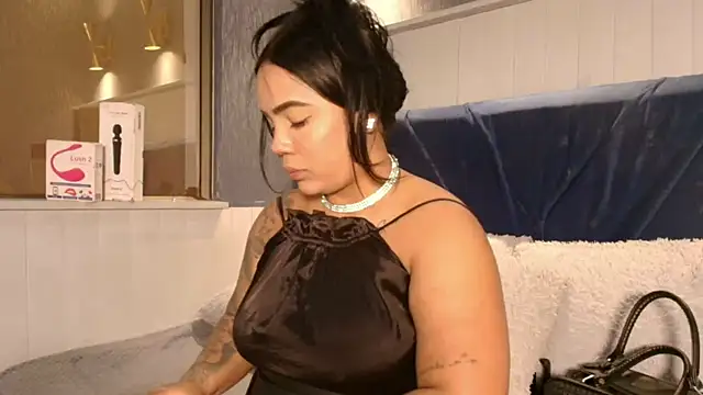 EmilyQueen3x online show from March 2026 01:51:01 PM