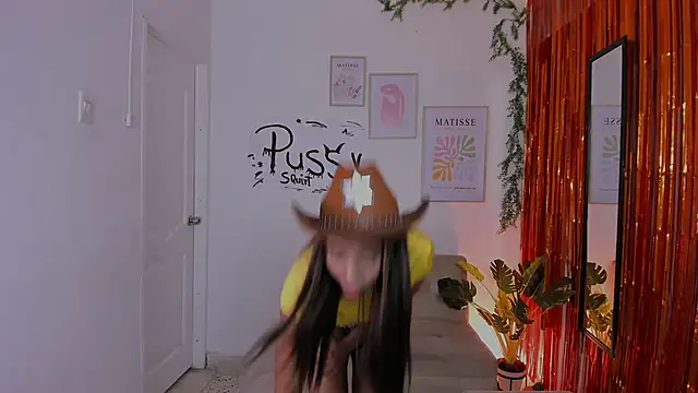 Snapshot of hornyprincess__ chatting on October 2025 06:05:01 PM hornyprincess online show from October 2025 06:05:01 PM