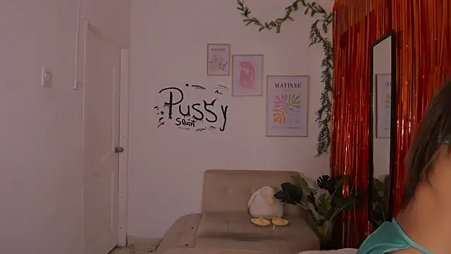 Snapshot of hornyprincess__ chatting on October 2025 06:08:01 PM hornyprincess online show from October 2025 06:08:01 PM