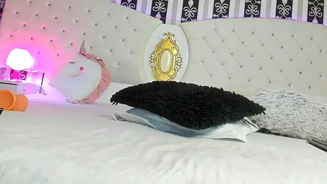 Aidasina online show from March 2025 08:12:01 PM