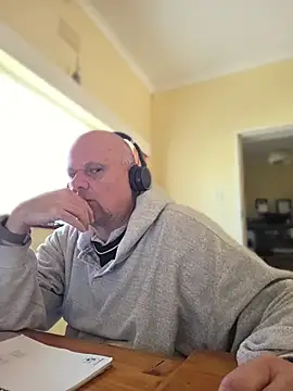 Snapshot of DaddyCumBumZA chatting on June 2026 11:34:01 AM DaddyCumBumZA online show from June 2026 11:34:01 AM