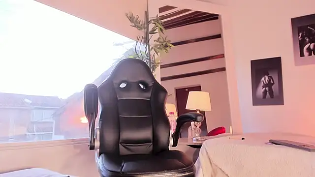 Alicee Levine online show from February 2026 10:04:02 PM