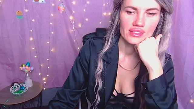 MilaLoona online show from April 2026 06:40:02 AM