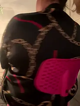 BigFineSelena online show from October 2025 03:50:02 AM