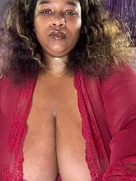 BigFineSelena online show from February 2026 12:09:01 AM