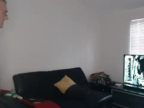 shhhoot73 online show from October 2025 06:45:02 AM