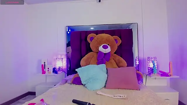 dayra angels online show from December 2024 01:04:02 AM