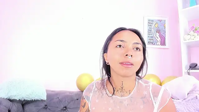 Snapshot of miss_soffi_ chatting on May 2026 12:22:01 PM miss soffi online show from May 2026 12:22:01 PM