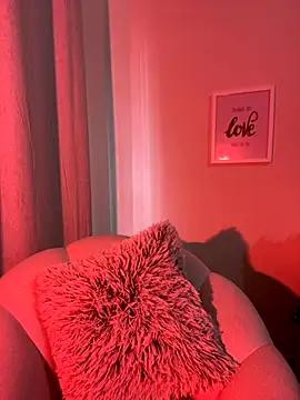 loolla 23 online show from September 2025 08:32:02 PM