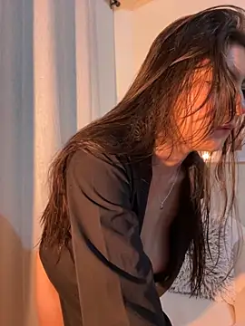 loolla 23 online show from October 2025 12:39:02 AM