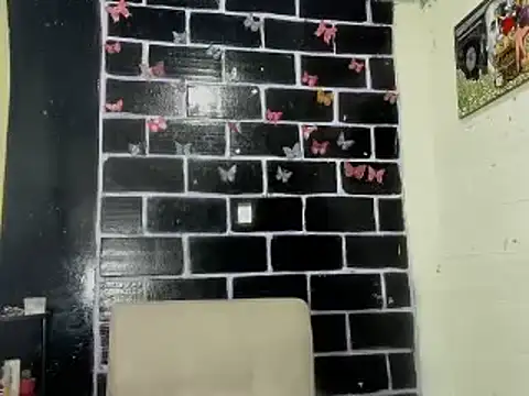 Snapshot of sarasandle chatting on February 2025 06:36:01 AM sarasandle online show from February 2025 06:36:01 AM