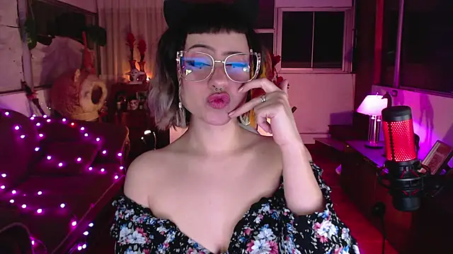 Aquamarinebubble online show from March 2025 04:47:01 AM