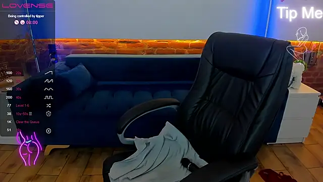 Kamilla Hot online show from March 2025 05:07:02 AM